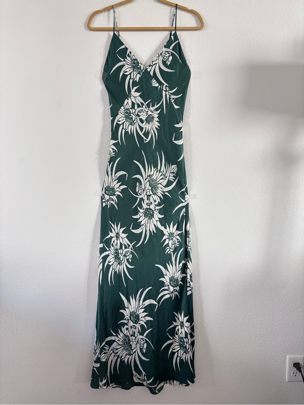 Rag and Bone Larissa Silk Slip Dress in Green Multi Size: 00 - Picture 3 of 16